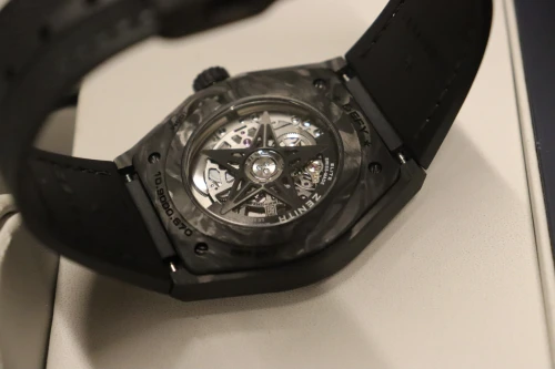 Zenith Defy Classic Carbon 41MM Skeleton Ref. 10.9000.670/80.R795 2023 Full set