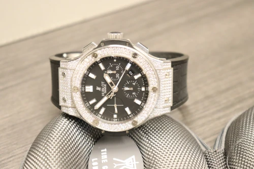Hublot Big Bang Steel Pavé 44MM Diamond Chronograph Ref 301.SX.1170.RX 2015