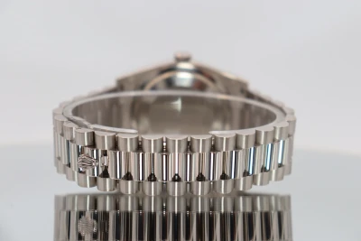 Rolex Day-Date 36MM 18K White Gold Silver Diamond Dial 118239 Full Set 2017 B&P