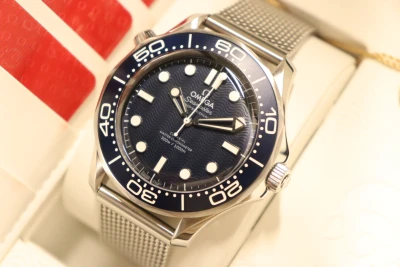 Omega Seamaster 300M James Bond 60th 42MM Ref. 210.30.42.20.03.002 Full Set 2023