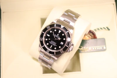 Rolex Seadweller 40MM Stainless Steel Brand New UNWORN 16600 Box & Papers 2008