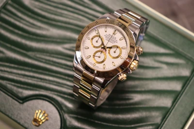 Rolex Cosmograph Daytona 18K Yellow Gold & Stainless Steel  116523 Boxed 2001