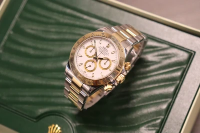 Rolex Cosmograph Daytona 18K Yellow Gold & Stainless Steel 116523 Circa 2011