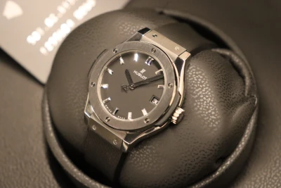 Hublot Classic Fusion Ladies 33mm Titanium 581.NX.1171.RX Box & Papers 2021