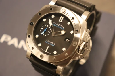 Panerai Submersible 44MM Steel Rubber Strap Ref. PAM01596 B&P 2025