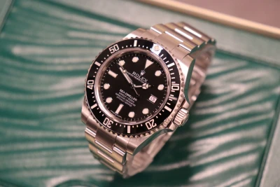 Rolex Seadweller 40MM SD4000 Stainless Steel Matte Black Dial Box & Papers 2016