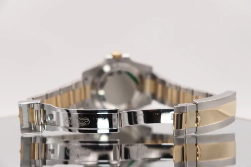 Rolex Submariner Date 40MM 18K Yellow Gold & Steel 116613LB 2017 Full Set